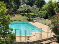 Gîte 6 pers en Provence avec grande piscine partagée avec 2nd gîte - 6 pers house in Provence with a large swimming pool to be shared with a 2nd house - Chambres d'hôtes Cornillon-Confoux