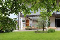 Appartamento con 2 Camere da Letto e Vista Lago