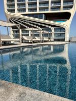 Luxury 1-Bedroom Residence at Mercury Suites - B&B San Julian's