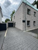 Haus mit Parkplatz am Schloss Horst E02 - B&B