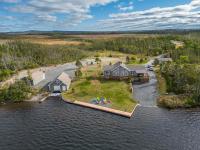 The Bluebird Cottage Lake Front 4Bdrms - Ferienwohnung Conception Harbour