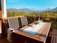New Apartment, Porch & Sauna, Sunnmøre Alps - B&B