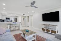Sundial A208- Premier Beach View Two Bedroom Residence at Sundial Sanibel - Chambres d'hôtes Sanibel