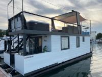 SeaEsta Floating House - B&B Constanza