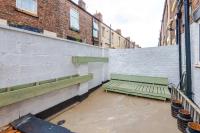 Stunning & Spacious Home by 53 Degrees Property, Sleeps 7 in the heart of Anfield! - Chambres d'hôtes Liverpool