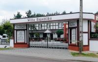 Willa Republika - Bed and Breakfast Świętno