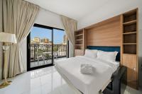 FIRST CLASS Studio Elegant Escape, Cozy Luxe - Bed and Breakfast Dubai