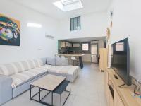 Rognac centre au calme maison entiere 5 couchages et jardin - B&B