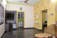 Royal Peters Holiday Homes, Main Falls, Coutralam - Bed and Breakfast Kuttālam