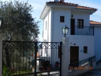 One-Bedroom House (3-4 Adults) - Split Level