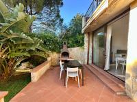 Palm house - seaside vacation home! - B&B Geremeas