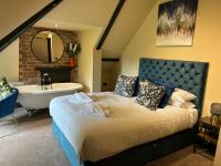 Room 1 - 2 Bedroom Family Apartment