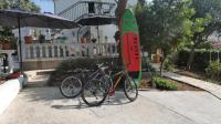 Two-room Apartment LIDIJA with terrace and parking - B&B