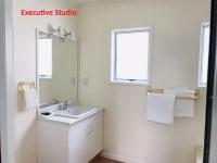 Studio Exécutif avec Bain à Remous