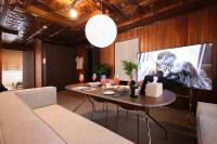 30pyeong private sensational accommodation spacious living room 2 minutes from Sinbang hwa Station kimpoairport near hong-dae - B&B