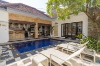 Cozy villa 2bdr in Seminyak , pool,800m beach - B&B Seminyak