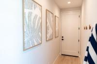 Luxury Beachside Villa Steps to Sand and Beach - B&B Huntington Beach