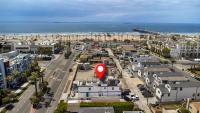 Luxury Beachside Villa Steps to Sand and Beach - B&B Huntington Beach
