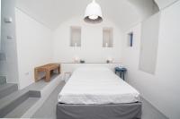 Camera Tripla Superior