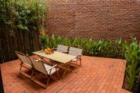 New Hana House Homestay's My Khe Beach with 2 BR - B&B