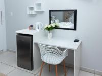 Economy Queen Room