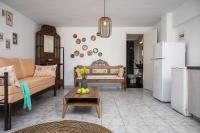 Livadaki Elegant Seaside Apartment - B&B Livadáki