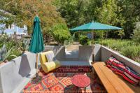 Wine Country Retreat with Pool & Hot Tub - Dogs OK - Chambres d'hôtes Guerneville
