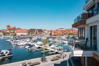 Panorama Suite- Apartment in der Hafenresidenz mit Panoramablick - B&B Waren