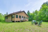 Michigan Retreat on 10 Acres Hike, Fish and Explore - B&B