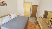 One-Bedroom Apartment - Sea Side