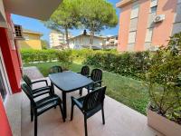 Flat with private garden by the sea - Bed and Breakfast Porto Santa Margherita