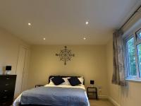 Marigold Homestay - B&B Addlestone