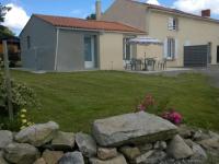 Maison rénovée à la ferme avec terrasse, Wifi et parc animalier - FR-1-426-288 - Bed and Breakfast Les Clouzeaux