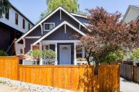 Quiet City Retreat Near Light Rail, Downtown & Stadiums! - B&B