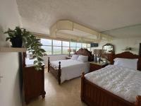 Two-Bedroom Deluxe Apartment with Balcony