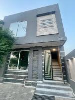 Elysian Nest 2BR Apartment Abdullah Gardens - B&B Faisalabad