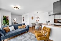 One-Bedroom Apartment with Balcony