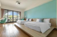 Zweibettzimmer mit Balkon