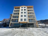 Crystal Loft Block C Apartment with views - B&B