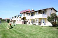 Apartments Lug, Privlaka with pool - B&B