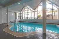Tenby Sea View Apartment with Swimming Pool - B&B Tenby