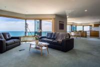 Waterfront On Woolcombe - 4BR holiday apartment - B&B