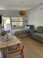 Estudio AlbaChiara a 100m del mar - Bed and Breakfast l'Escala
