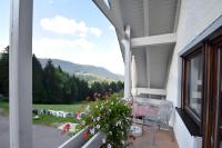 Two-Bedroom Deluxe Apartment with Balcony