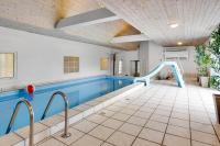 Large Pool House For 24 People, With Almost Everything In Activities, 300 Meters From The Fjord - Chambres d'hôtes Vinderup