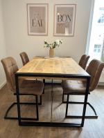 ROSIS HOME Geräumige Citywohnung im Herzen Schorndorfs - Ideal für Gruppen und Familen - B&B Schorndorf