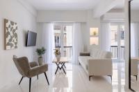 Warm Athenian 2BR Apartment by Acropolis Hill by UPSTREET - B&B Atenas