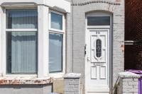 Leisure Stays with Wifi Close to Anfield, sleeps 8 - B&B Liverpool