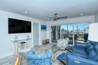 Crescent Royale Condominiums 203 - B&B Siesta Key