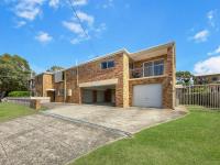 Waterfront 2 Bedroom Apartment with Passage Views - B&B Bellara